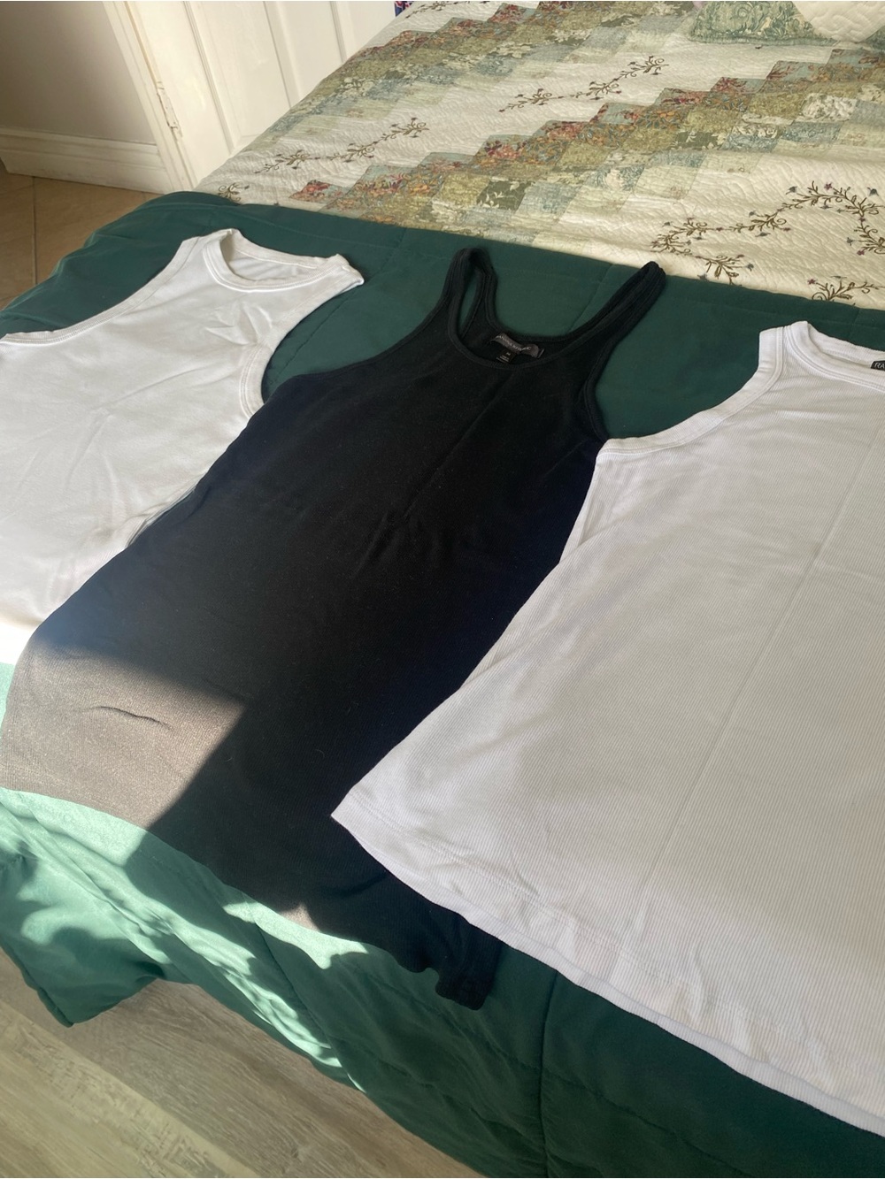 Commense Black and White Ribbed Tank Trio